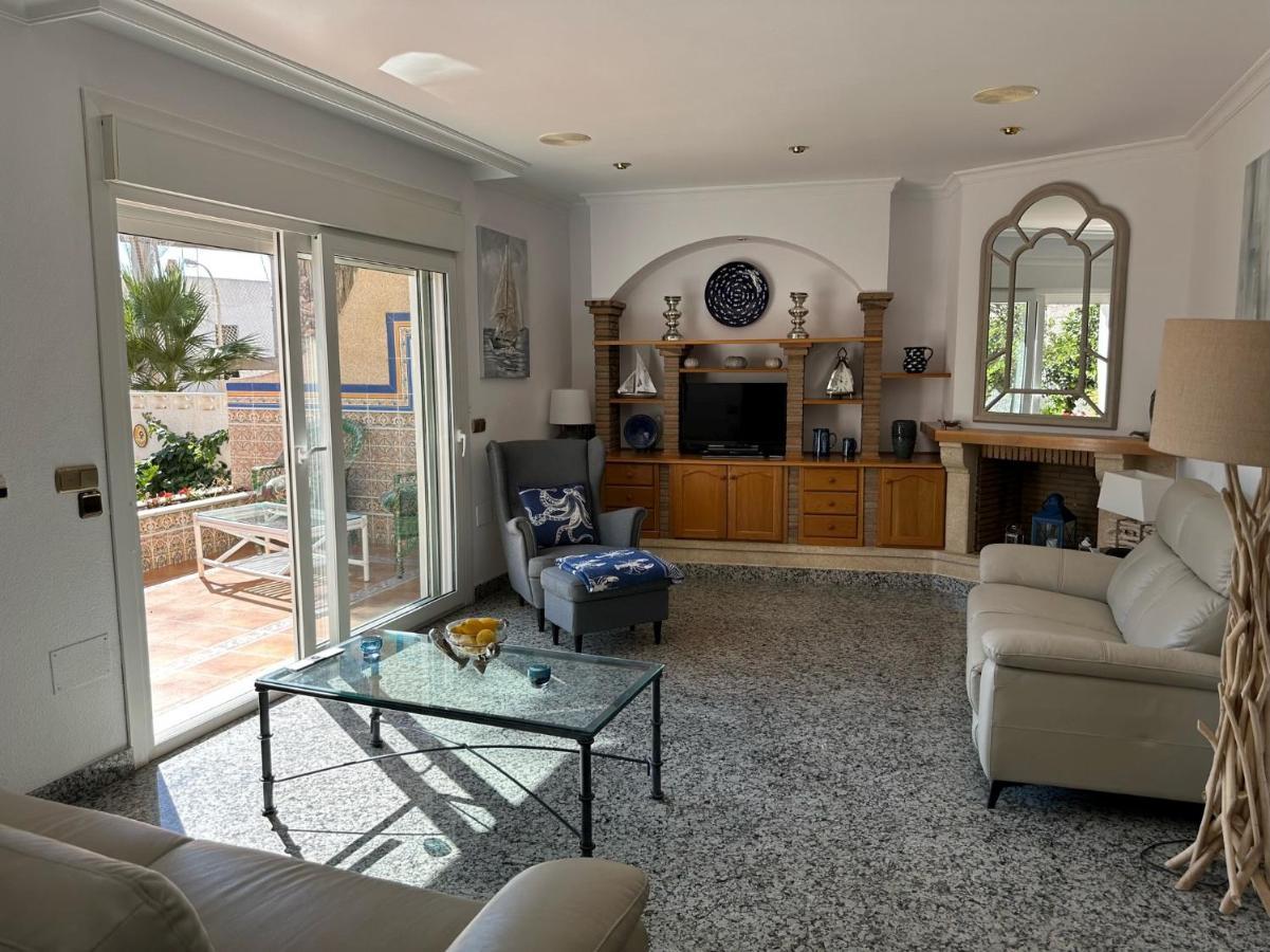 Large Villa Private Pool And Garden Near Beach Roquetas de Mar Exterior foto